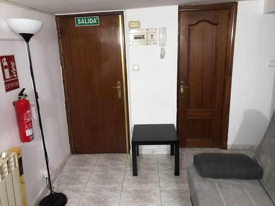 דירות Agradable Apartamento En Zona Malasana מדריד מראה חיצוני תמונה