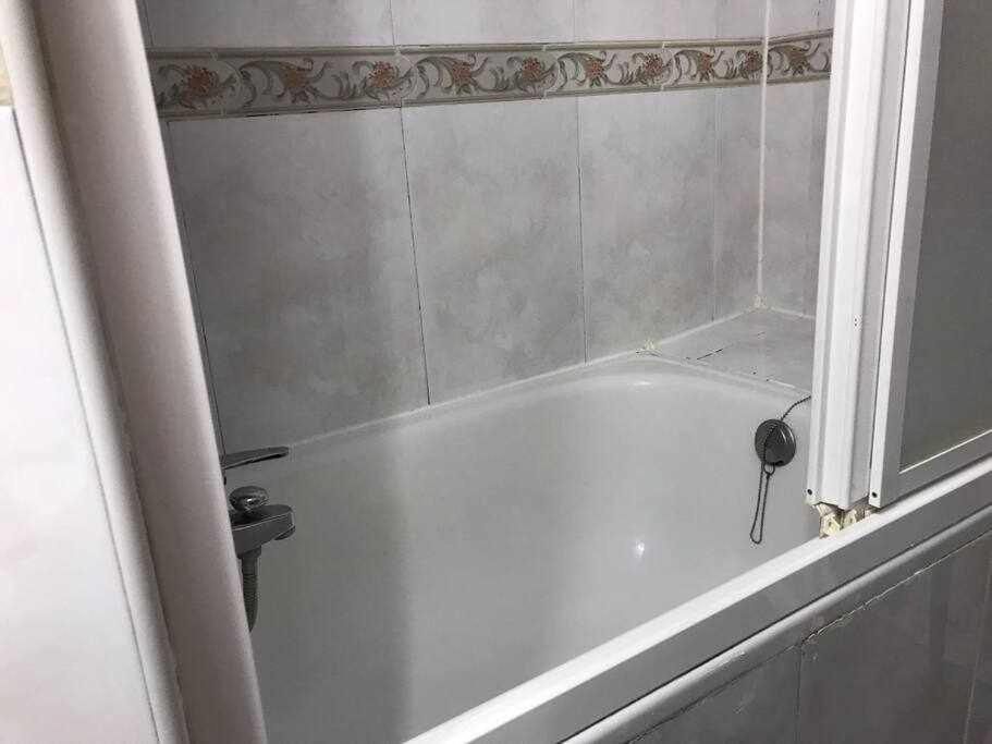 דירות Agradable Apartamento En Zona Malasana מדריד מראה חיצוני תמונה