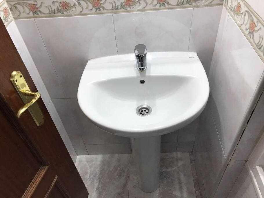 דירות Agradable Apartamento En Zona Malasana מדריד מראה חיצוני תמונה